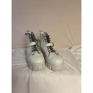 Forever 21 Ankle Boots Goth Grunge White Chucky Womens Size 7.5 Lace Up Zip Side